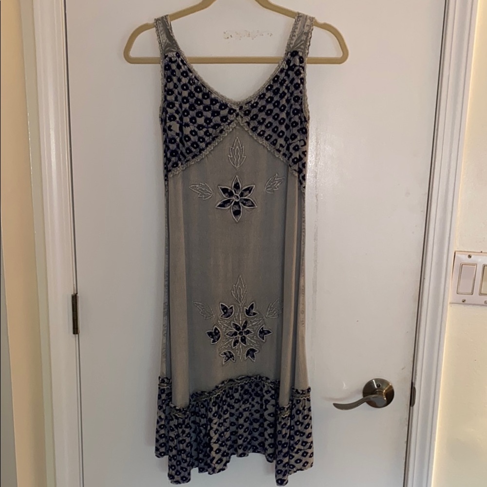 Sacred Threads light gray and blue Sleeveless Midi Sundress
